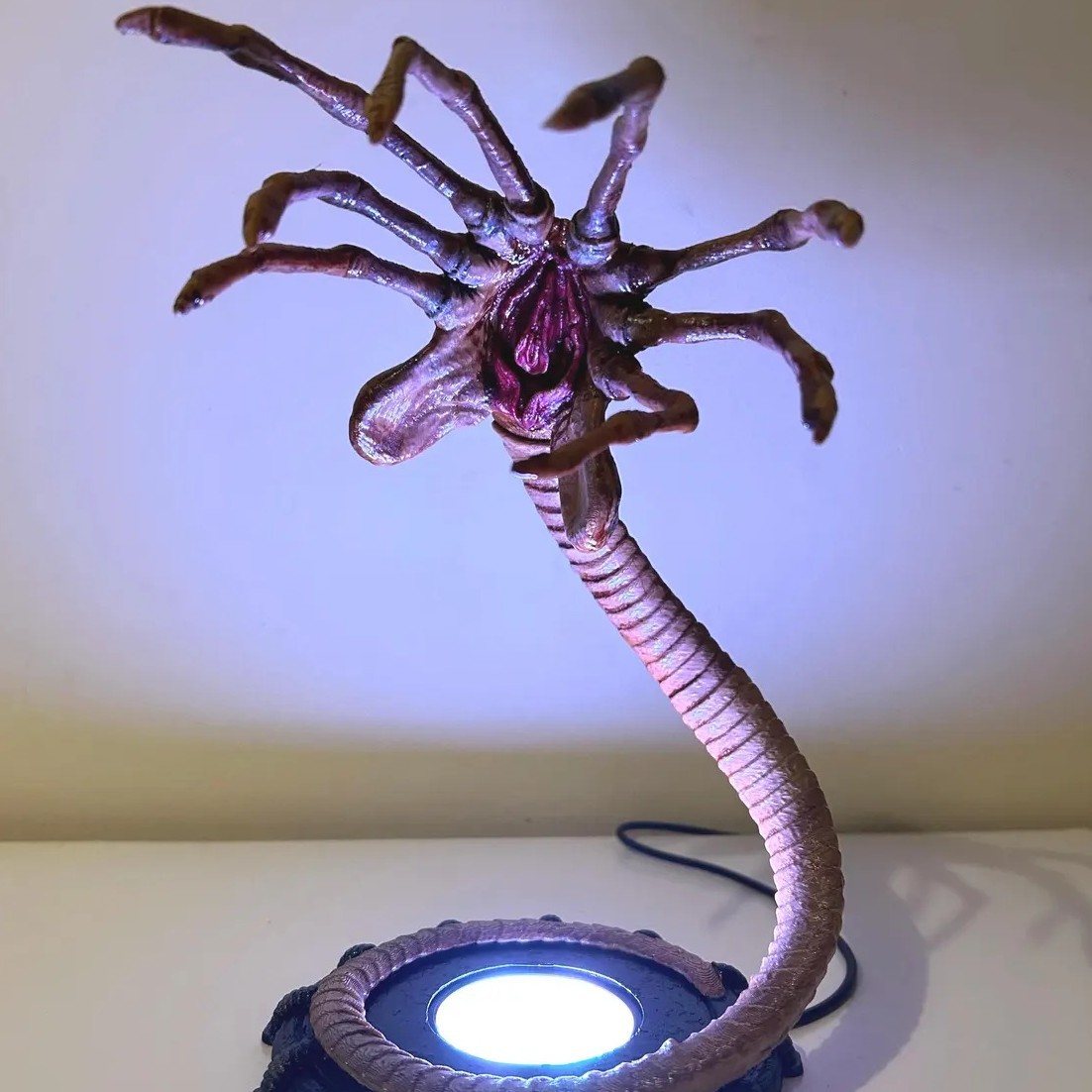 Lighting Decoration For Home - Lampka nocna Alien Facehugger, migocząca dekoracja